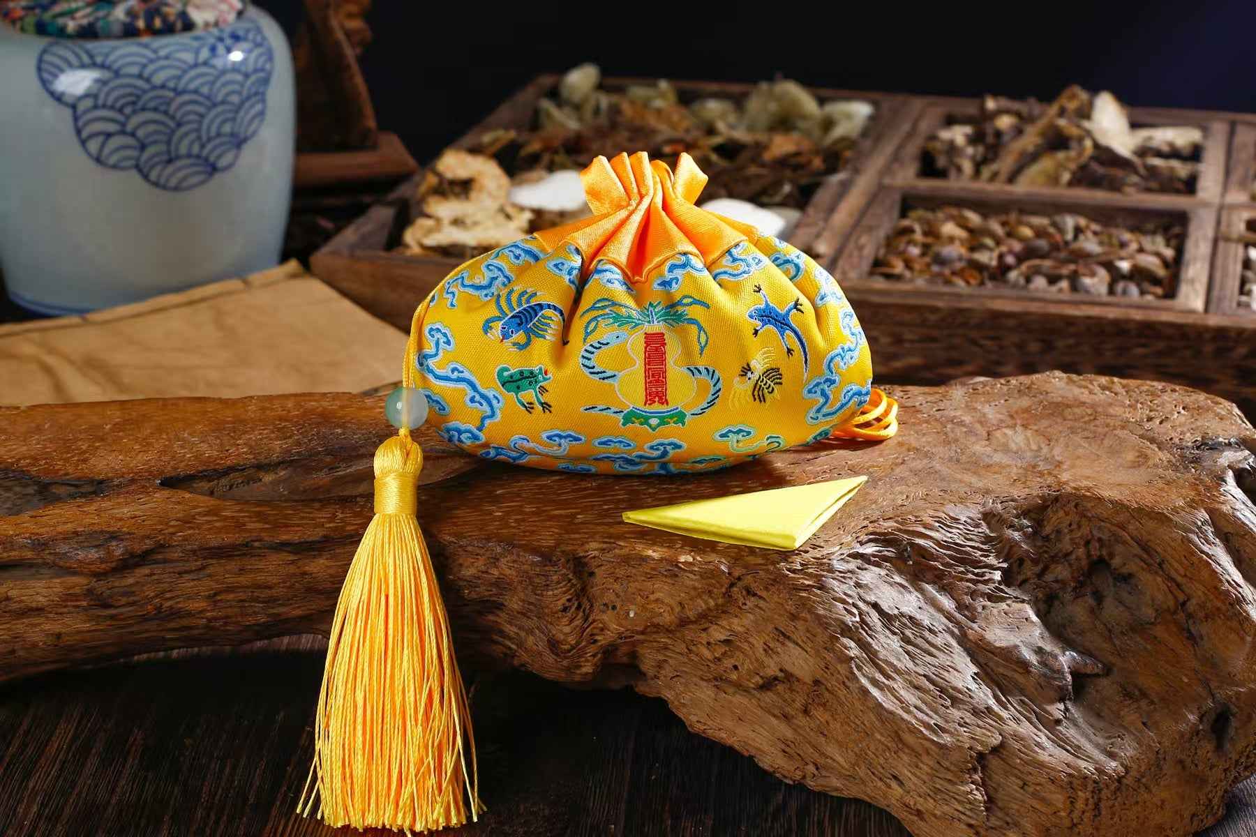 Dragon Boat Festival Herbal Sachet – Brocade Amulet with Anti-Evil Talisman (11x10cm)